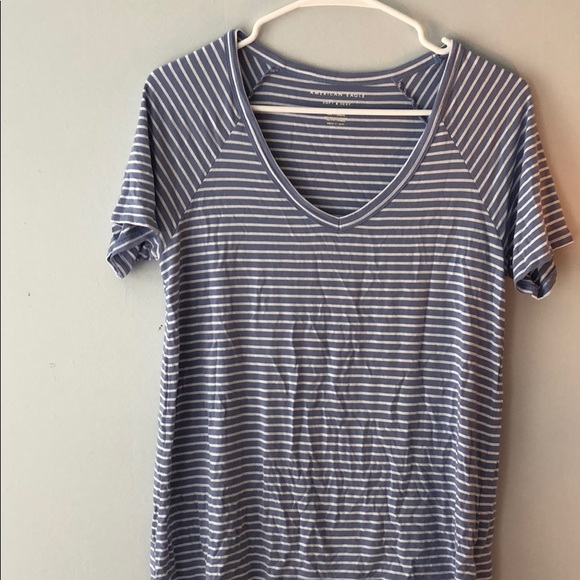 American Eagle Outfitters Tops - American eagle tee!
